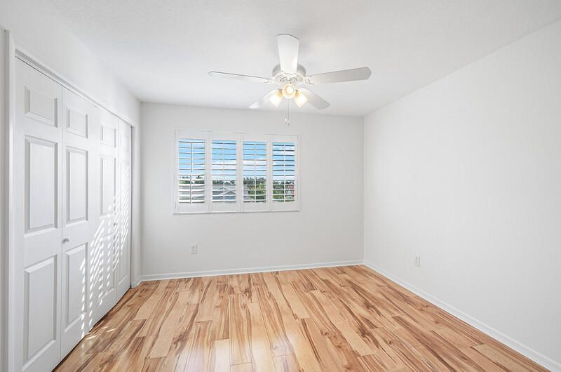 For Sale: $650,000 (4 beds, 2 baths, 2553 Square Feet)