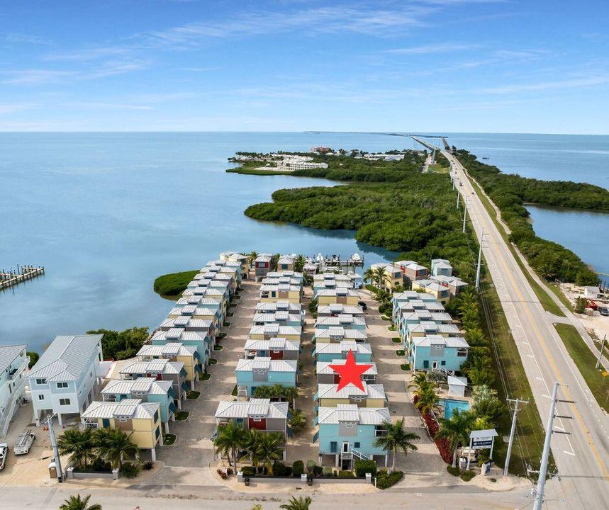 На продажу: $440,000 (2 спален, 2 ванн, 960 Квадратных фут)