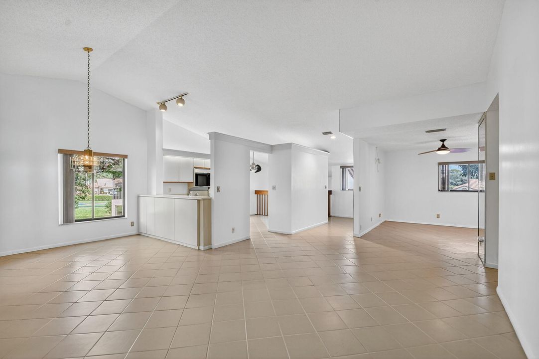 En Venta: $265,000 (2 camas, 2 baños, 1385 Pies cuadrados)