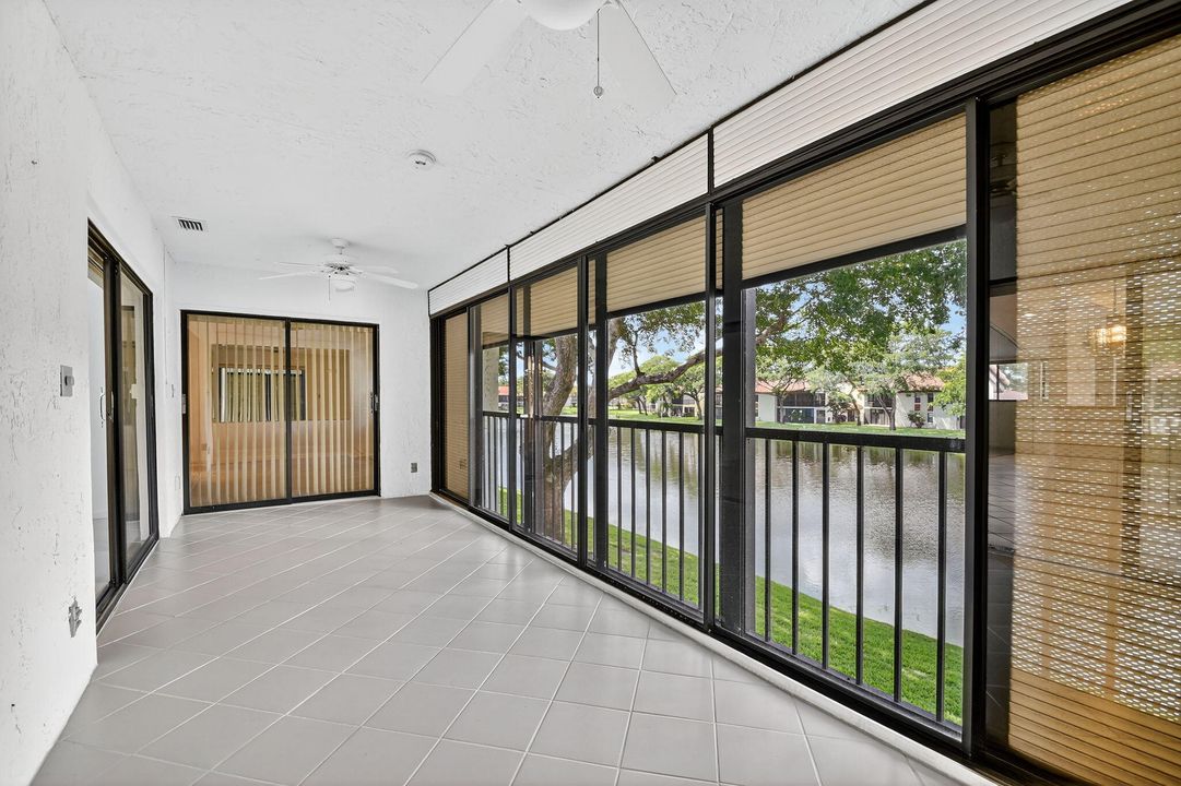 En Venta: $265,000 (2 camas, 2 baños, 1385 Pies cuadrados)