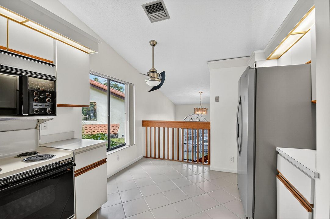 En Venta: $265,000 (2 camas, 2 baños, 1385 Pies cuadrados)