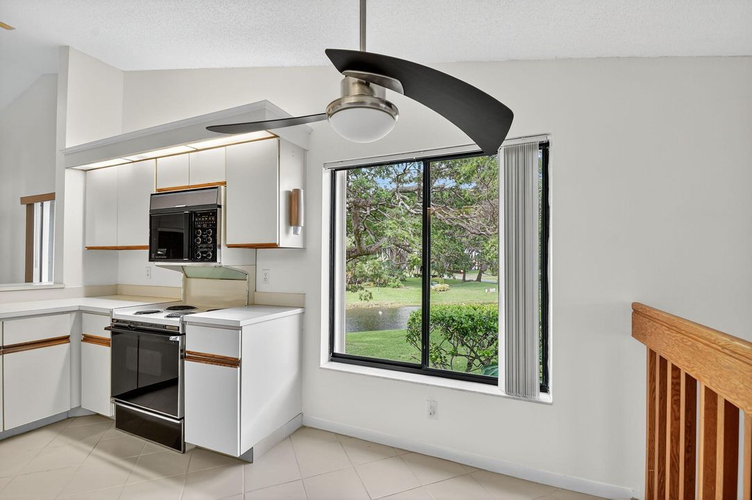 En Venta: $265,000 (2 camas, 2 baños, 1385 Pies cuadrados)