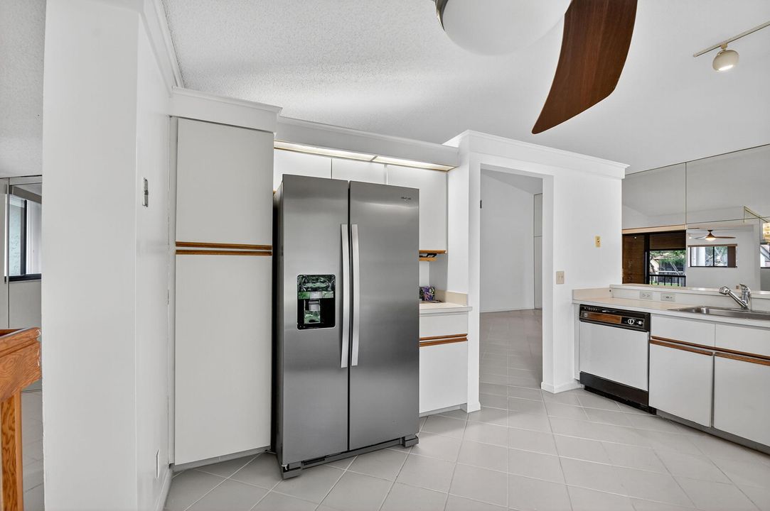 En Venta: $265,000 (2 camas, 2 baños, 1385 Pies cuadrados)