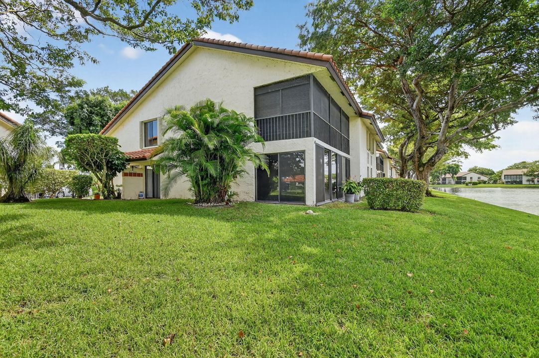 En Venta: $265,000 (2 camas, 2 baños, 1385 Pies cuadrados)