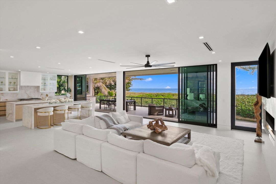 На продажу: $14,500,000 (4 спален, 6 ванн, 5965 Квадратных фут)