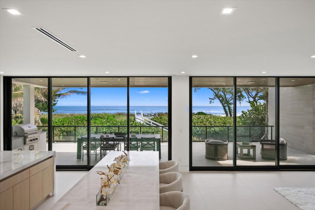 На продажу: $14,500,000 (4 спален, 6 ванн, 5965 Квадратных фут)