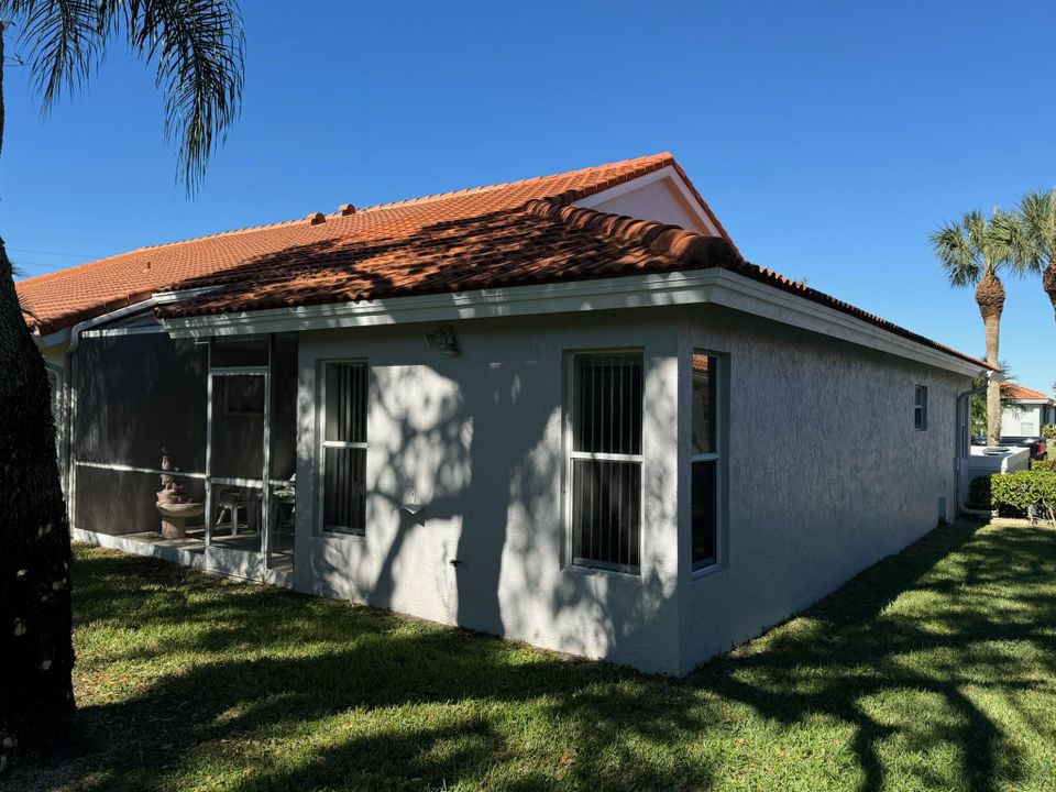 For Sale: $339,000 (2 beds, 2 baths, 1175 Square Feet)