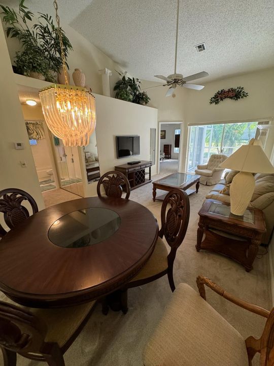 For Sale: $339,000 (2 beds, 2 baths, 1175 Square Feet)