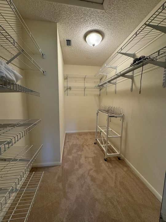 For Sale: $339,000 (2 beds, 2 baths, 1175 Square Feet)