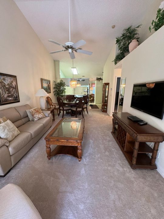 For Sale: $339,000 (2 beds, 2 baths, 1175 Square Feet)