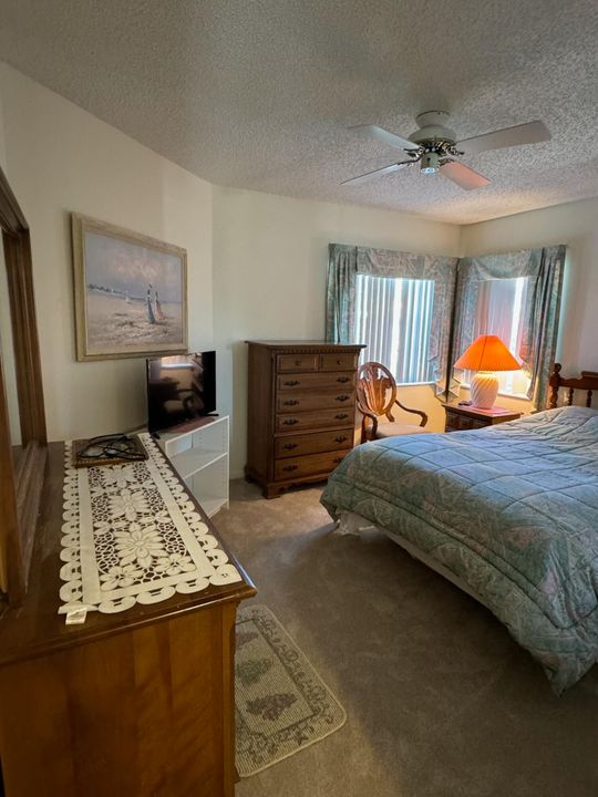 For Sale: $339,000 (2 beds, 2 baths, 1175 Square Feet)