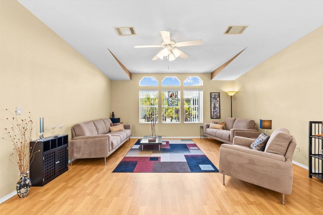 For Sale: $195,000 (3 beds, 2 baths, 1823 Square Feet)