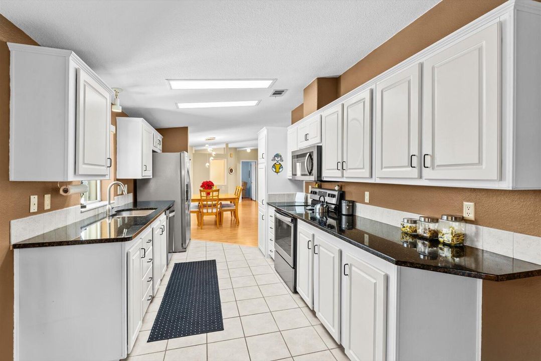 For Sale: $195,000 (3 beds, 2 baths, 1823 Square Feet)