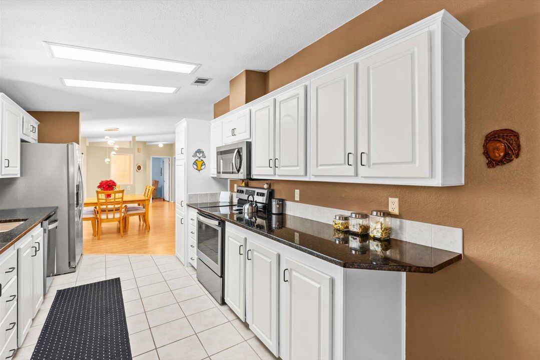 For Sale: $195,000 (3 beds, 2 baths, 1823 Square Feet)