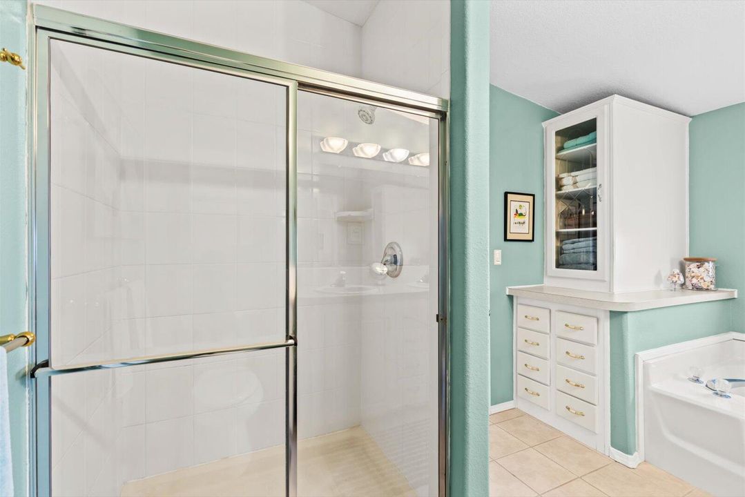 For Sale: $195,000 (3 beds, 2 baths, 1823 Square Feet)