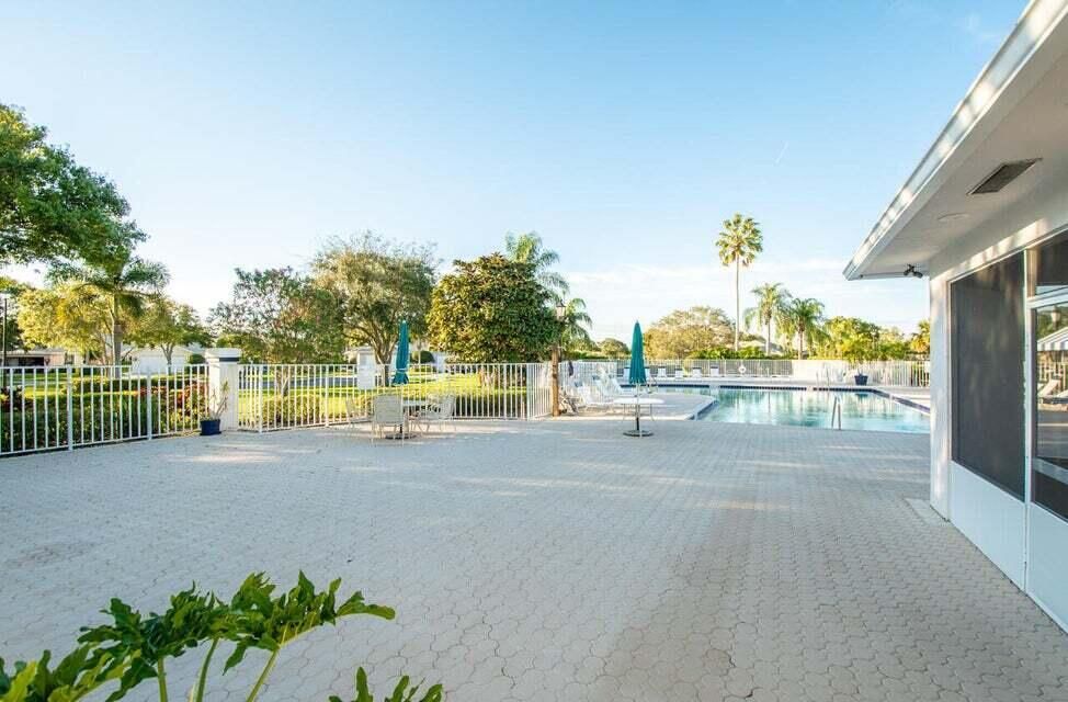 For Sale: $309,900 (2 beds, 2 baths, 1525 Square Feet)