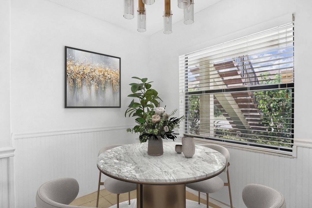 待售: $199,900 (2 贝兹, 2 浴室, 1220 平方英尺)