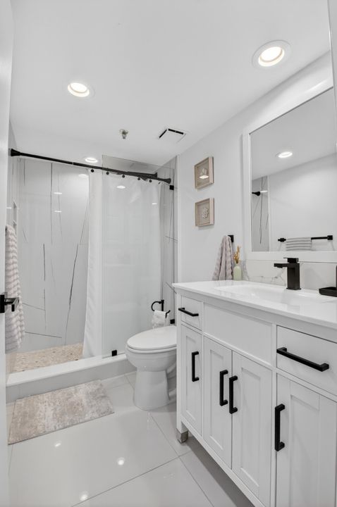 待售: $349,000 (2 贝兹, 2 浴室, 1054 平方英尺)