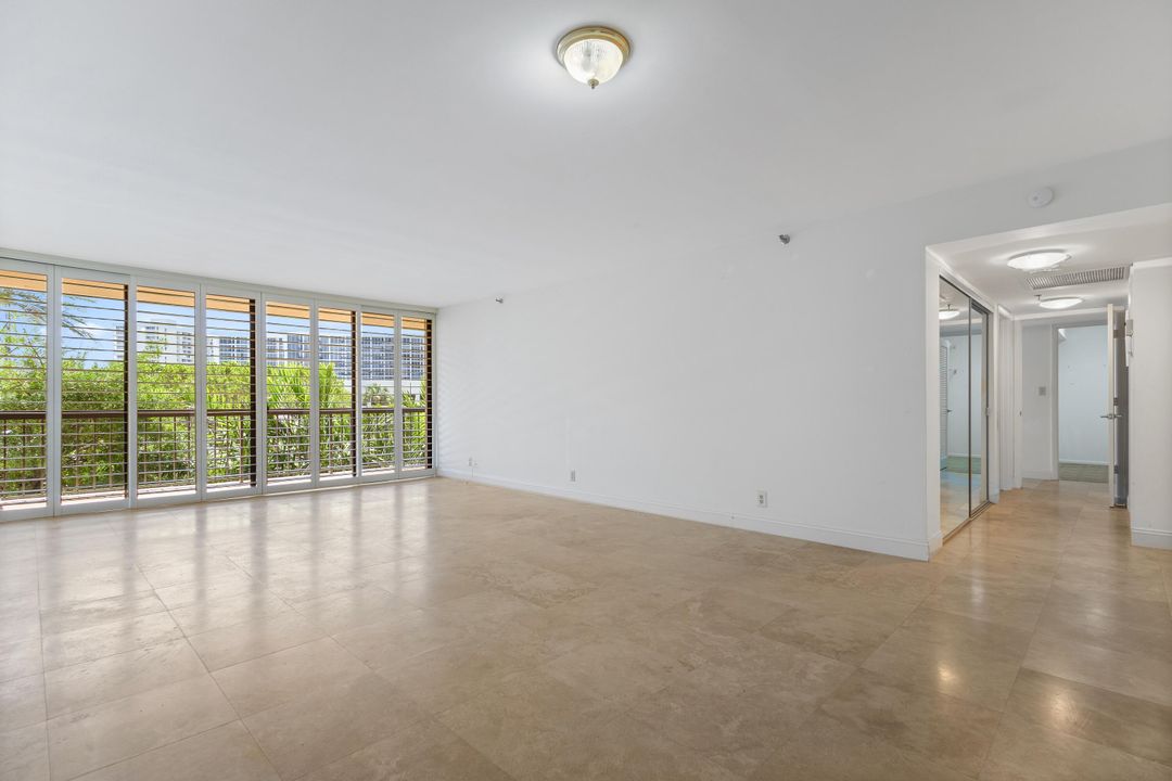 出租: $4,800 (2 贝兹, 2 浴室, 1500 平方英尺)