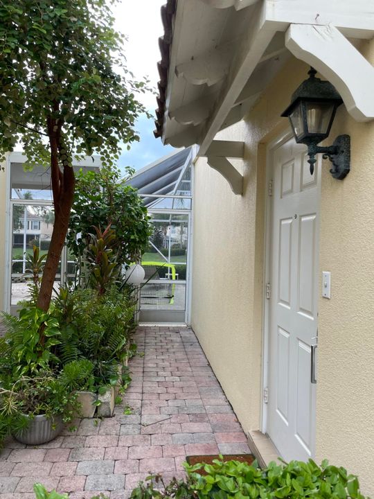 En Venta: $530,000 (3 camas, 2 baños, 1570 Pies cuadrados)