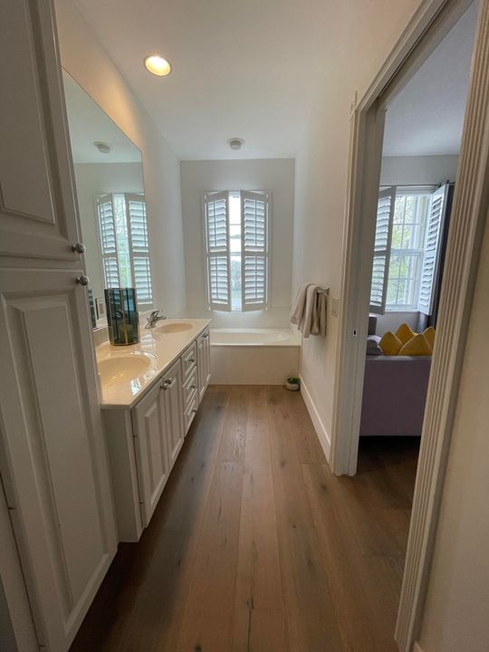 En Venta: $530,000 (3 camas, 2 baños, 1570 Pies cuadrados)