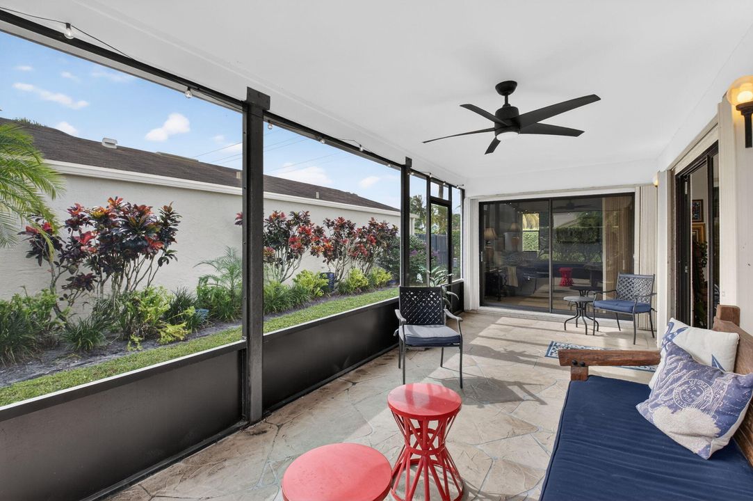 На продажу: $330,000 (1 спален, 2 ванн, 1074 Квадратных фут)