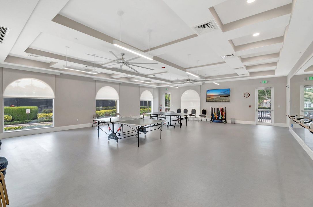 For Sale: $649,000 (3 beds, 2 baths, 2363 Square Feet)