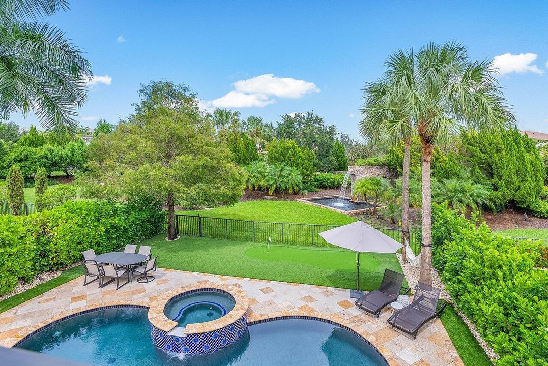 Под контрактом: $8,750 (5 спален, 4 ванн, 3415 Квадратных фут)