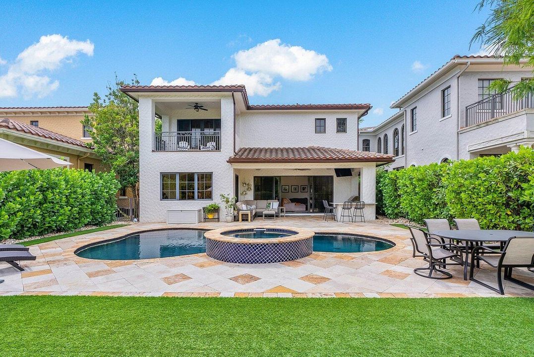 Под контрактом: $8,750 (5 спален, 4 ванн, 3415 Квадратных фут)