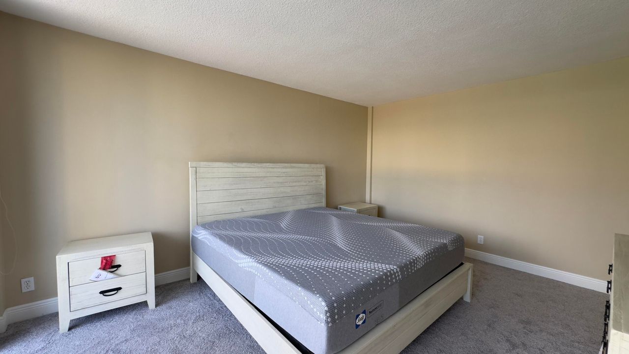 出租: $1,995 (2 贝兹, 2 浴室, 1206 平方英尺)