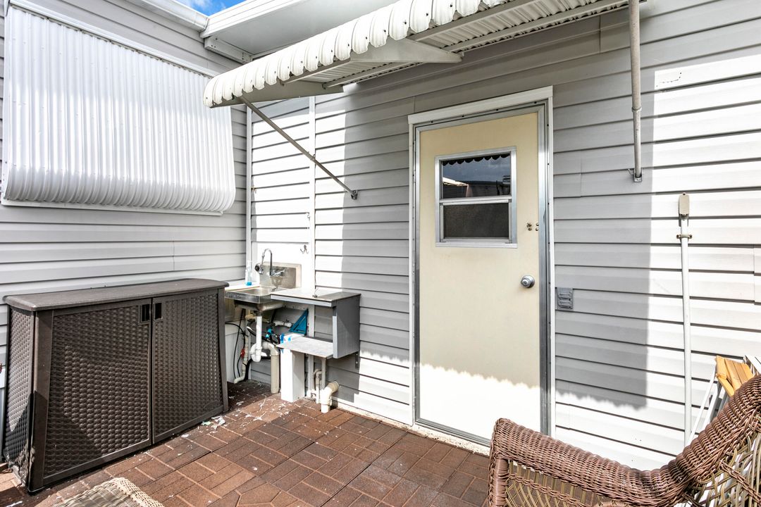 For Sale: $197,900 (2 beds, 2 baths, 1320 Square Feet)