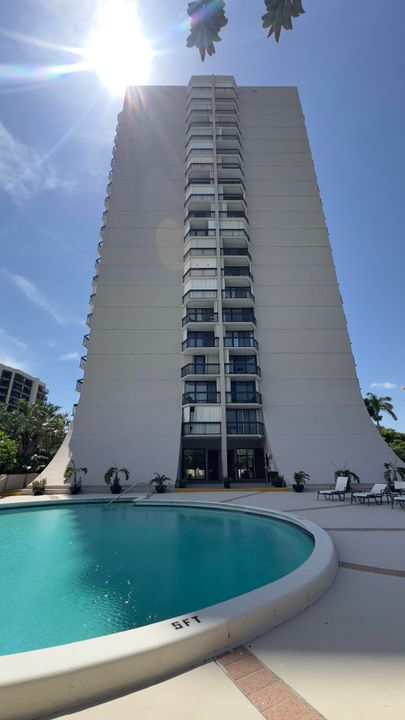 出租: $1,995 (2 贝兹, 2 浴室, 1206 平方英尺)