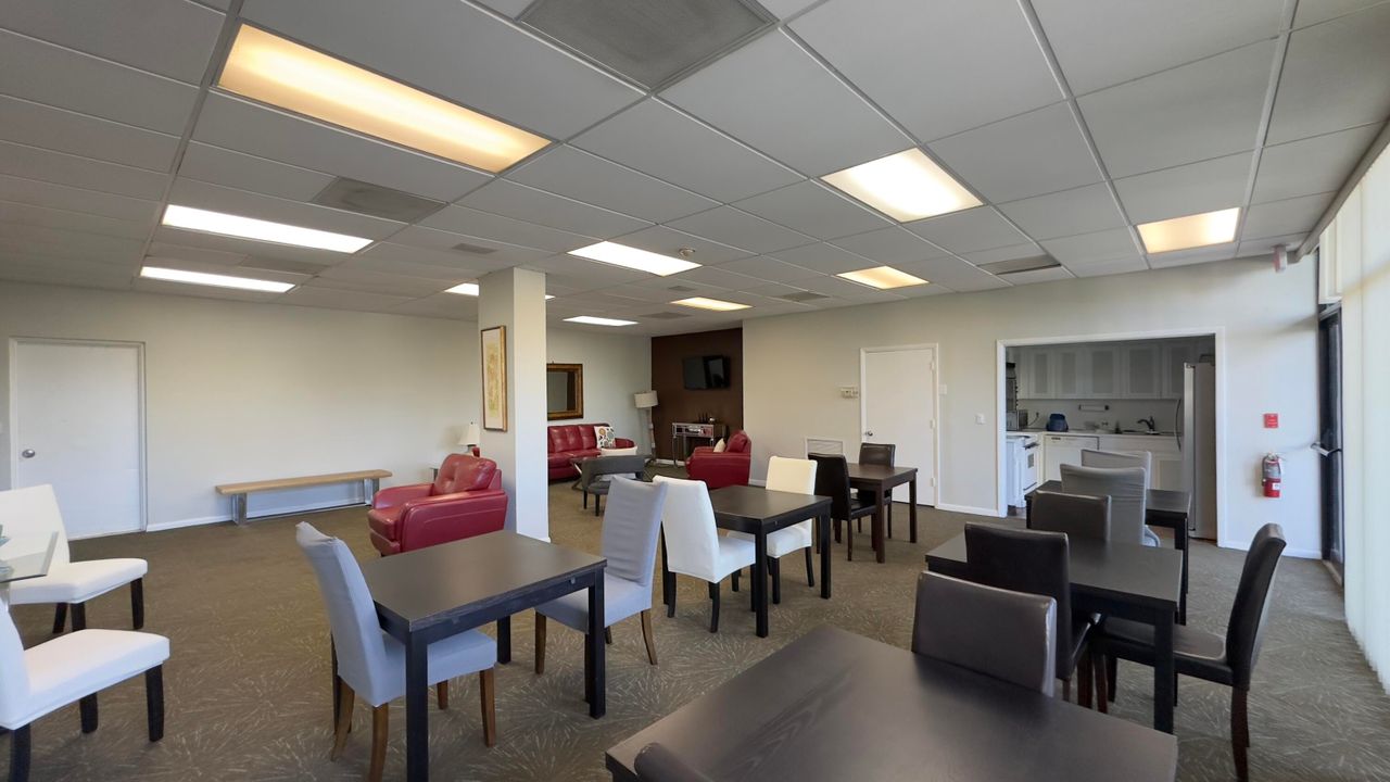 出租: $1,995 (2 贝兹, 2 浴室, 1206 平方英尺)