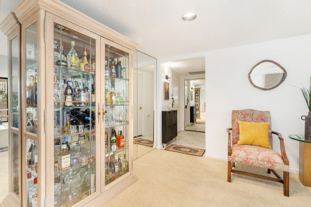 出租: $7,500 (2 贝兹, 2 浴室, 1247 平方英尺)