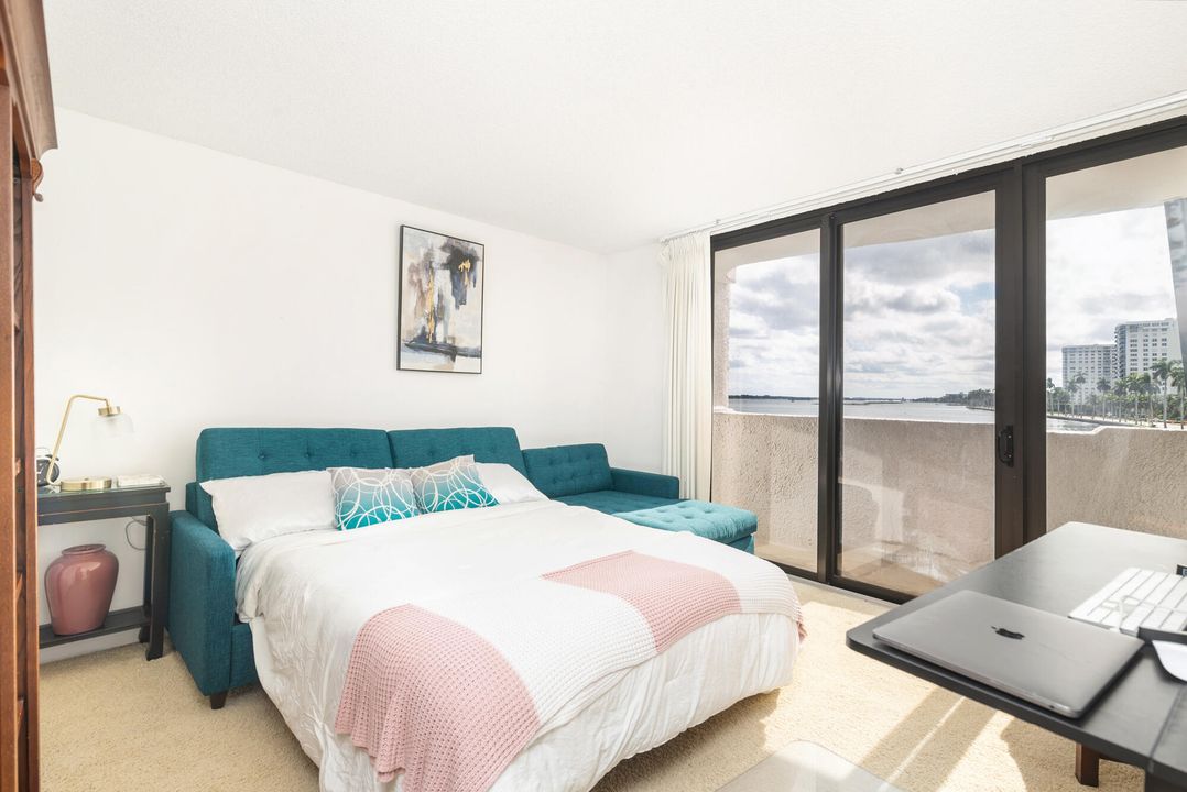 出租: $7,500 (2 贝兹, 2 浴室, 1247 平方英尺)