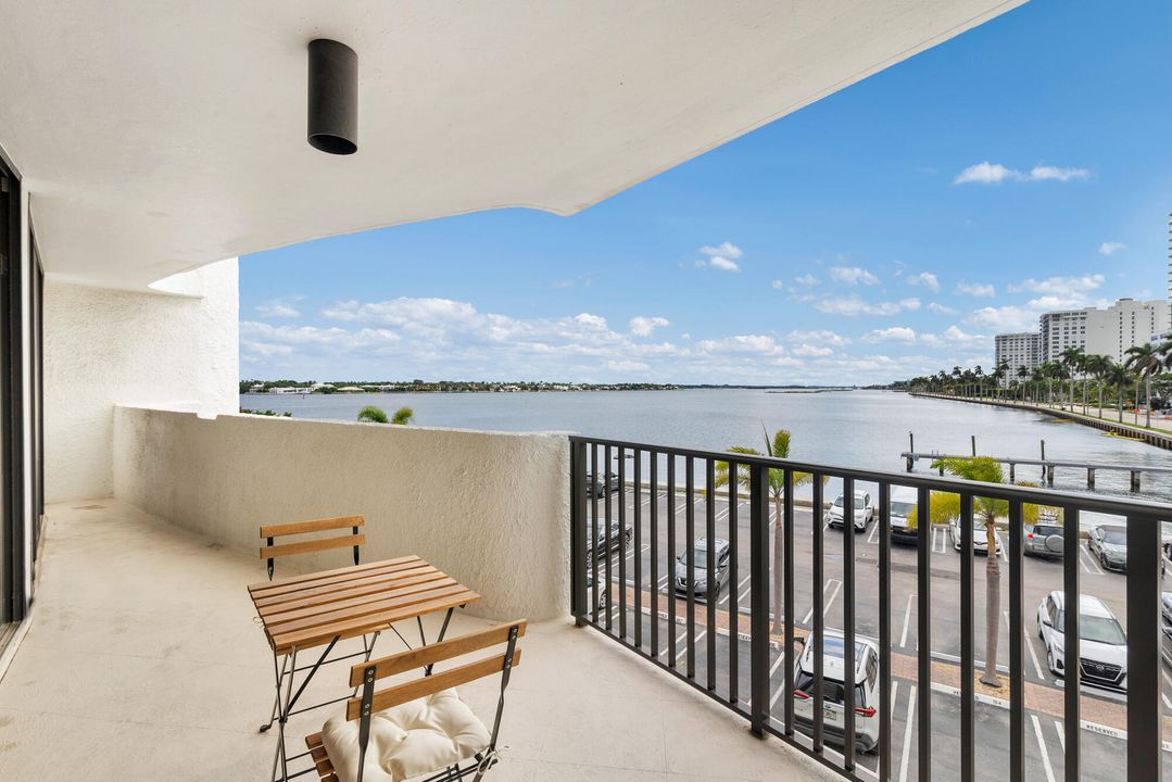 出租: $7,500 (2 贝兹, 2 浴室, 1247 平方英尺)