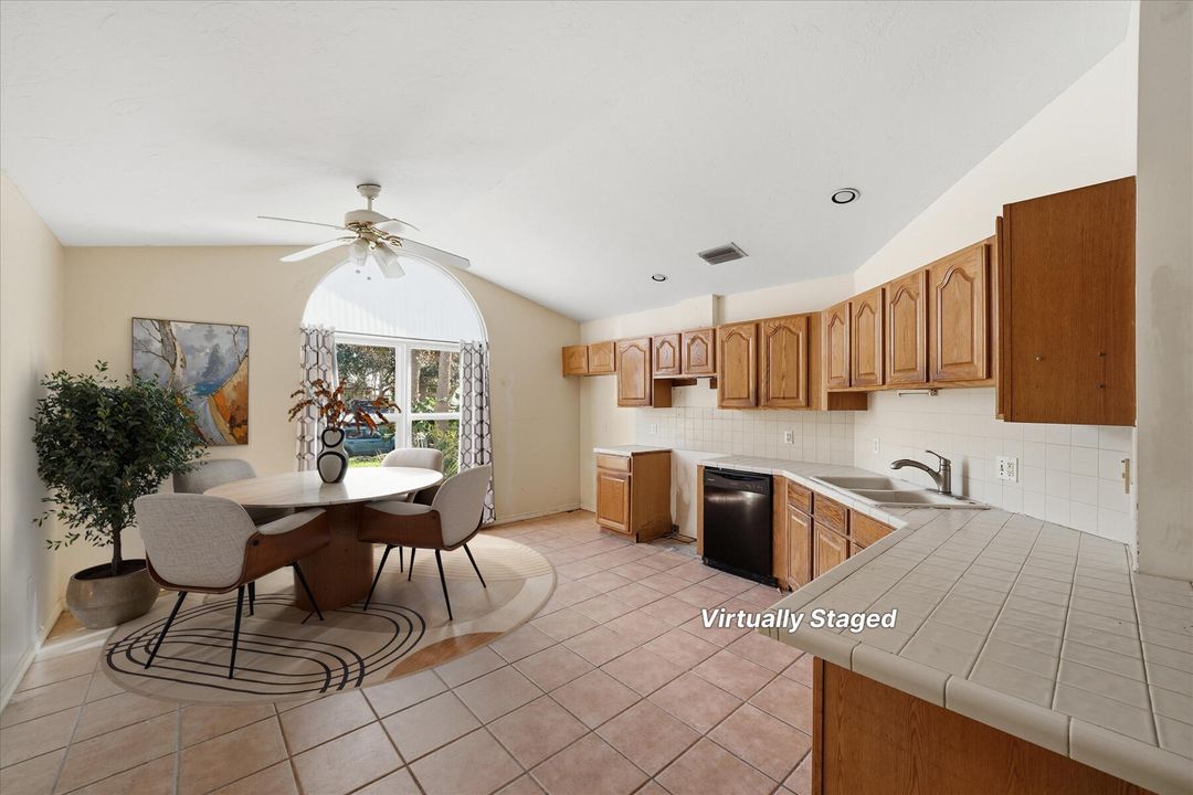 待售: $335,000 (3 贝兹, 2 浴室, 1488 平方英尺)