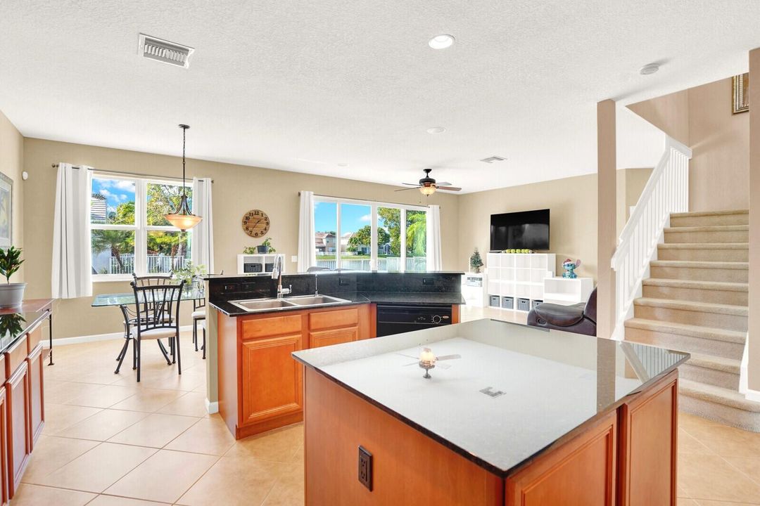 For Sale: $695,000 (4 beds, 3 baths, 3033 Square Feet)