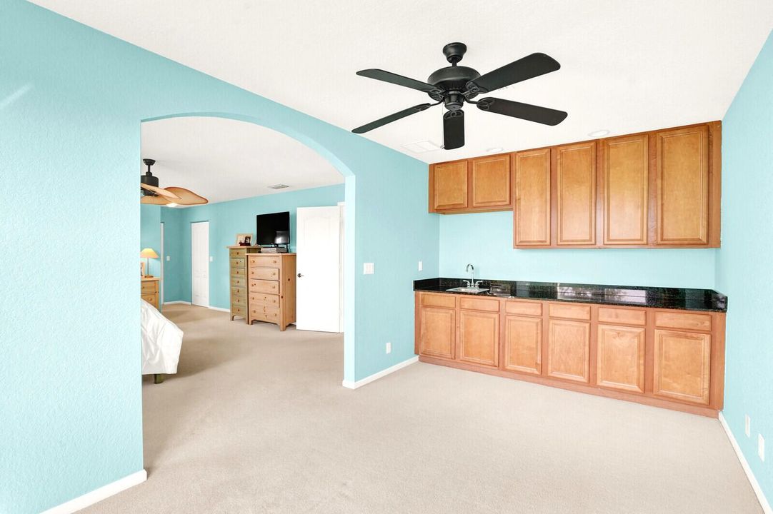 For Sale: $695,000 (4 beds, 3 baths, 3033 Square Feet)