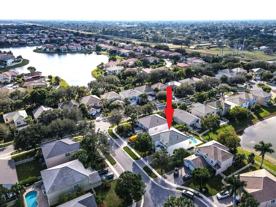 For Sale: $695,000 (4 beds, 3 baths, 3033 Square Feet)