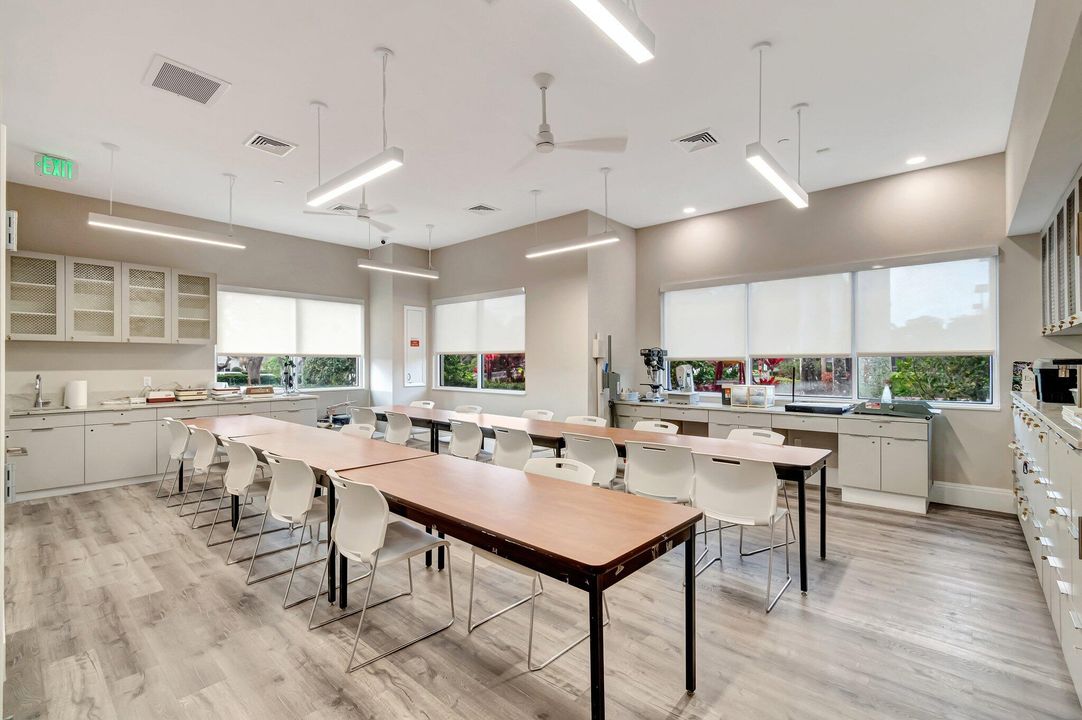 For Sale: $649,000 (3 beds, 2 baths, 2363 Square Feet)