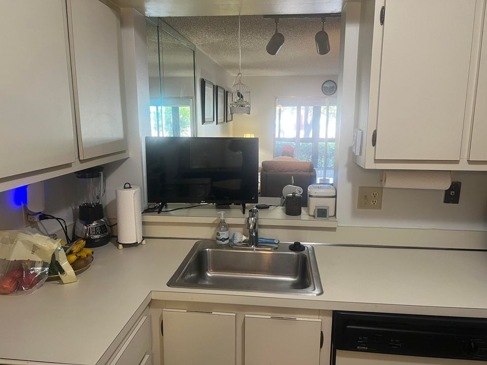 En Venta: $229,000 (2 camas, 2 baños, 1160 Pies cuadrados)