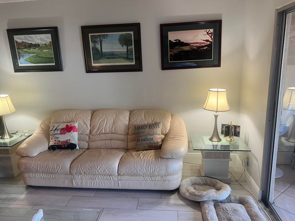 En Venta: $229,000 (2 camas, 2 baños, 1160 Pies cuadrados)