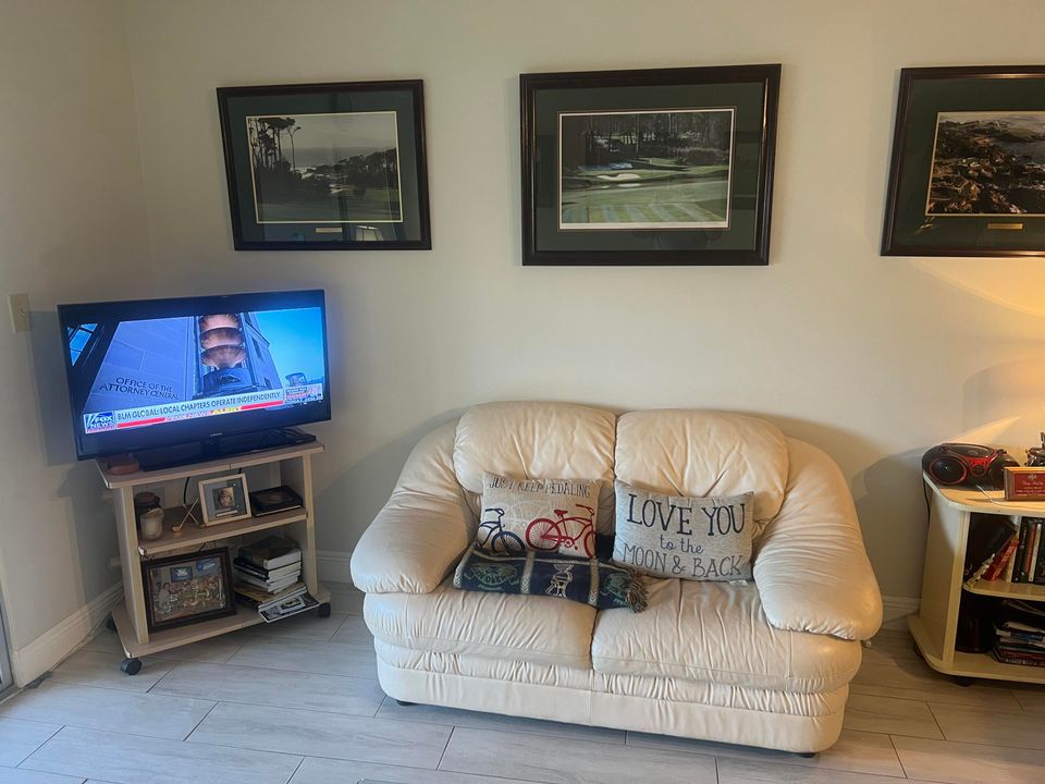 En Venta: $229,000 (2 camas, 2 baños, 1160 Pies cuadrados)