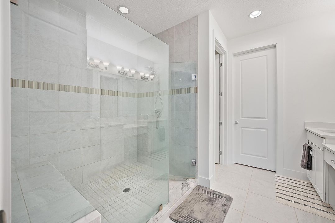 For Sale: $950,000 (4 beds, 3 baths, 2840 Square Feet)