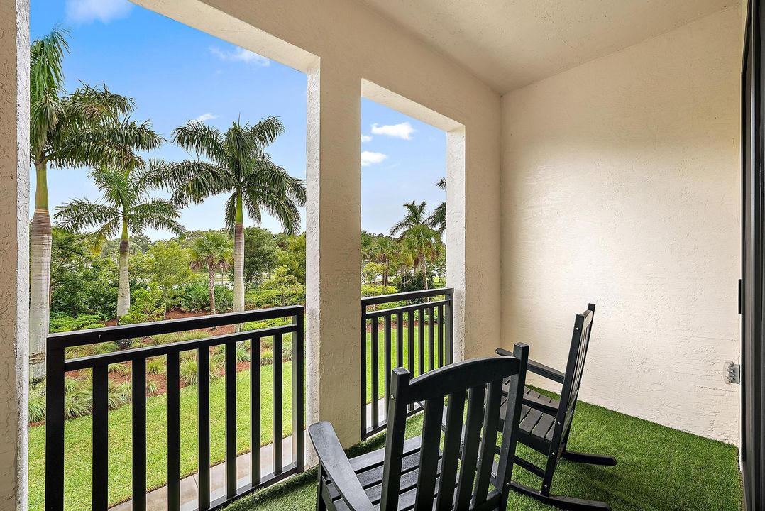 For Sale: $950,000 (4 beds, 3 baths, 2840 Square Feet)