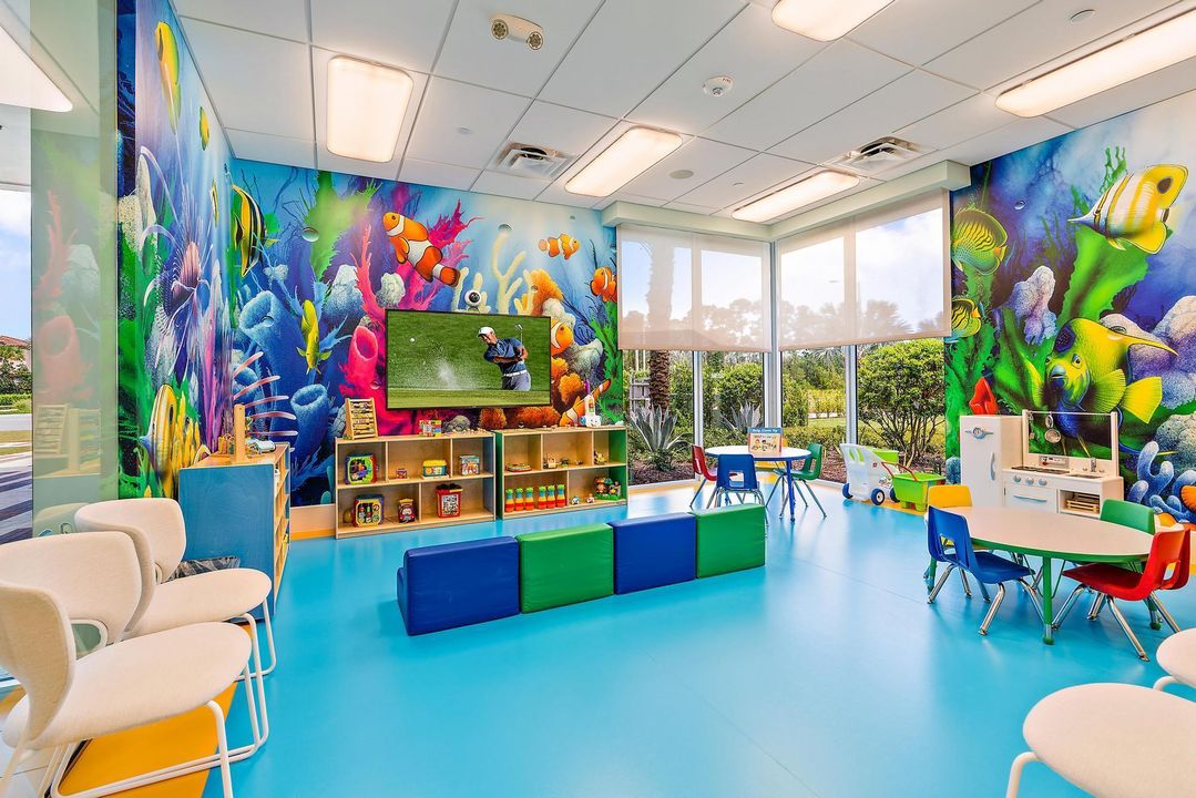 For Sale: $950,000 (4 beds, 3 baths, 2840 Square Feet)