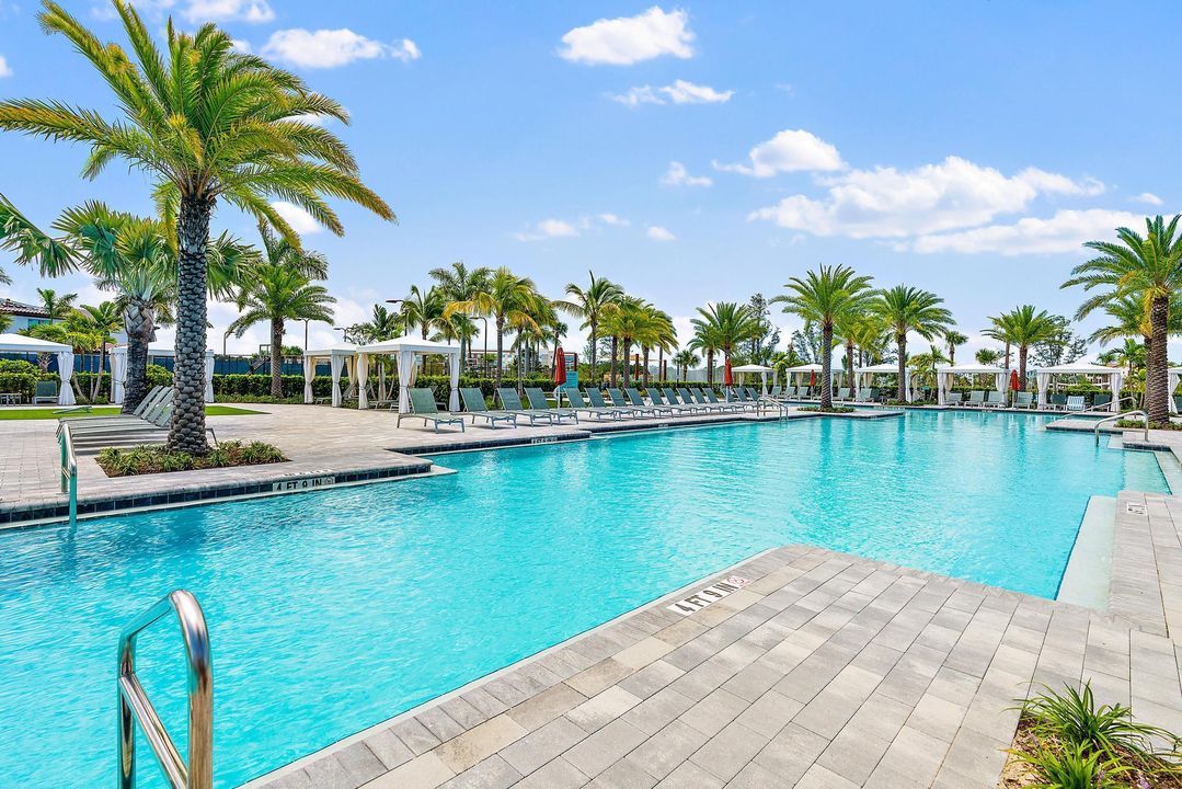 For Sale: $950,000 (4 beds, 3 baths, 2840 Square Feet)