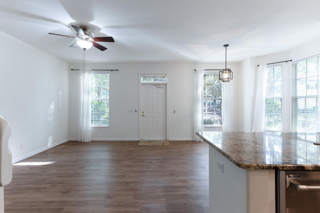 For Rent: $3,700 (3 beds, 2 baths, 1413 Square Feet)