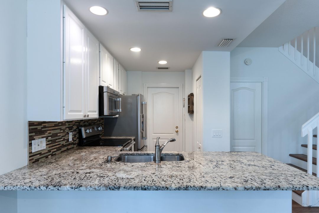 For Rent: $3,700 (3 beds, 2 baths, 1413 Square Feet)